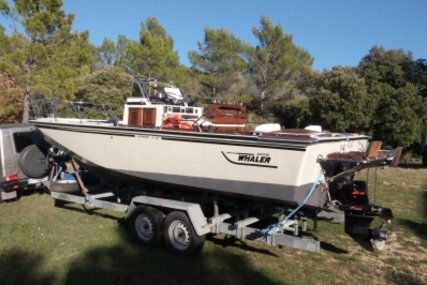 Boston Whaler 23 Outrage for sale in France for €25,000 (£21,941)
