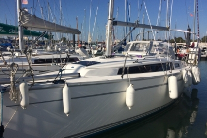Bavaria 33 Cruiser for sale in France for €88,000 (£77,232)