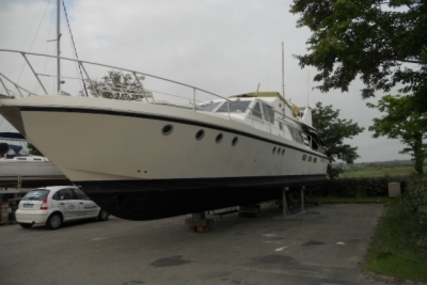 Couach 1600 for sale in France for €73,000 (£63,471)