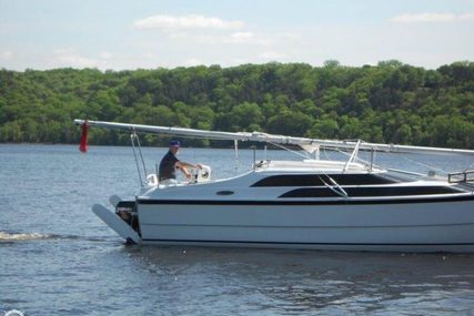 Macgregor 26M for sale in United States of America for $19,500 (£14,647)