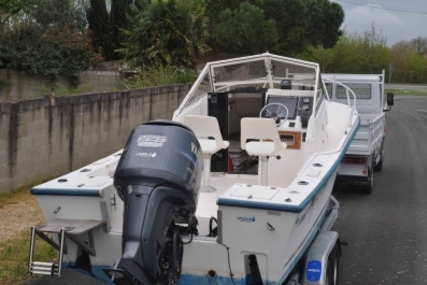Mako 223 for sale in France for €18,000 (£15,774)