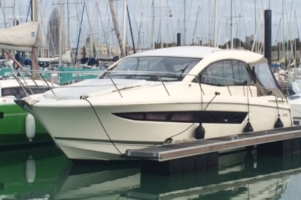 Jeanneau Leader 10 for sale in France for €126,000 (£110,421)