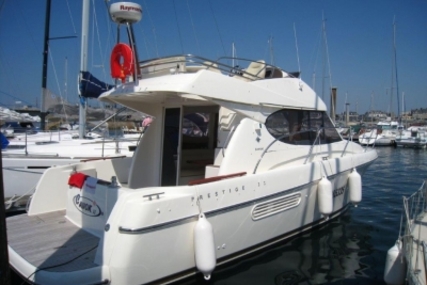 Prestige 32 for sale in France for €99,900 (£87,305)