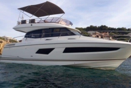 Prestige 420 for sale in France for €330,000 (£290,021)