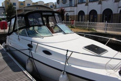 Chaparral 240 Signature for sale in United Kingdom for £18,000