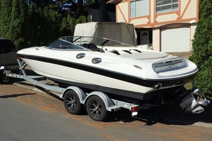 Riva 2552 for sale in Canada for $ 15.000 (£ 10.537)