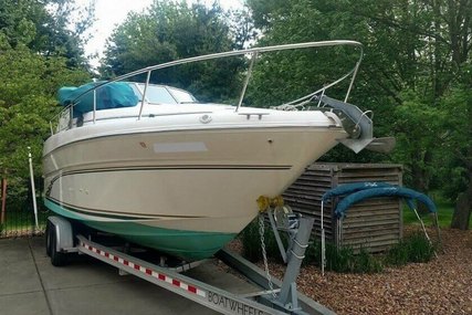 Sea Ray 270 Sundancer for sale in United States of America for $25,000 (£18,869)