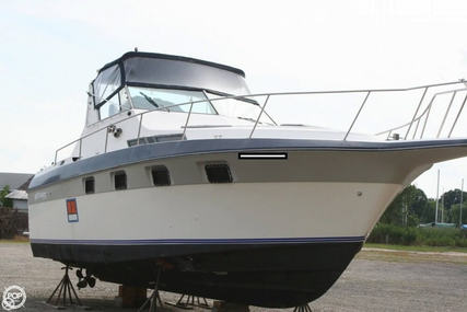 Cruisers Yachts 33 for sale in United States of America for $13,000 (£9,144)