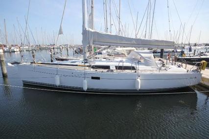 Hanse 400E for sale in Germany for €145,500 (£127,450)