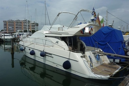 Azimut 50 for sale in Italy for €145,000 (£126,911)