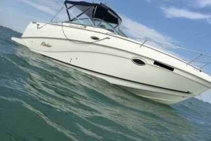 Rinker Fiesta Vee 250 for sale in Canada for $47,250 (£33,639)