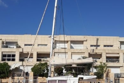 Lagoon 450 for sale in Israel for 460.000 € (401.978 £)