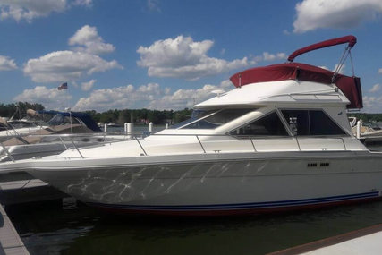 Sea Ray 305 Sedan Bridge for sale in United States of America for $18,000 (£14,172)