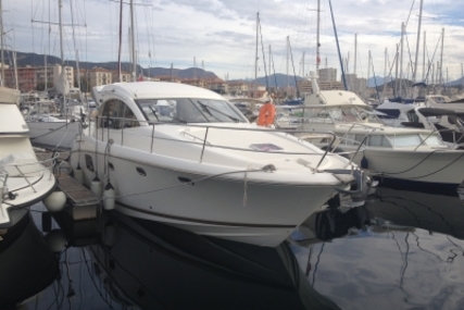 Prestige 390 S for sale in France for €190,000 (£167,165)