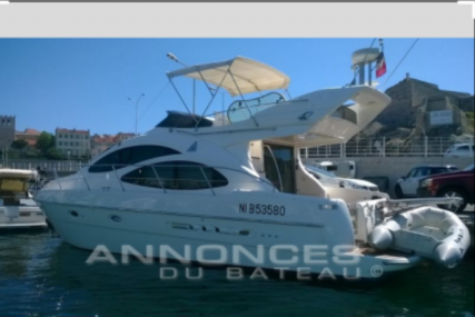 Azimut 42 for sale in France for €155,000 (£136,034)