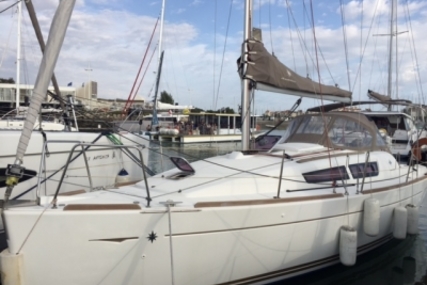 Jeanneau Sun Odyssey 30 I Lifting Keel for sale in France for €49,900 (£44,636)