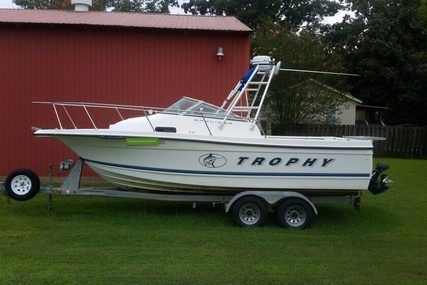 Trophy 2052 FD Walkaround for sale in United States of America for $12,500 (£9,326)