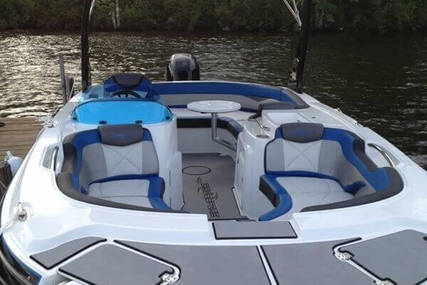 Hurricane 203 Crossfire for sale in United States of America for $ 53.500 (£ 38.393)