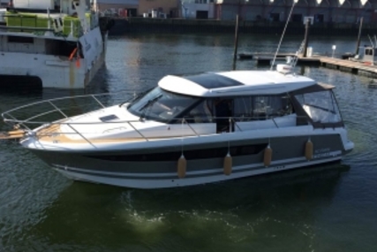 Jeanneau NC 11 for sale in France for 205.000 € (179.143 £)