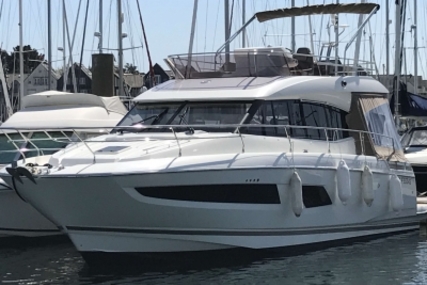 Prestige 420 for sale in France for €430,000 (£377,157)