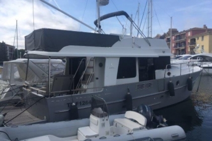 Beneteau Swift Trawler 44 for sale in France for €349,000 (£306,719)