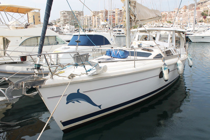 Hunter 410 for sale in Spain for €79,000 (£69,040)