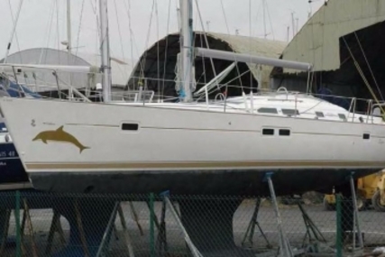 Beneteau Oceanis 423 for sale in Ireland for €99,500 (£86,818)