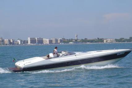 Benetti Tecnomar 40 Offshore for sale in Italy for €70,000 (£61,250)