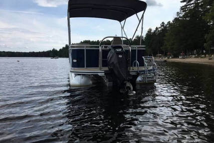 Harris Sunliner 240 for sale in United States of America for $38,000 (£27,127)