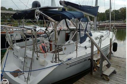 Beneteau Oceanis 393 for sale in Canada for $125,900 (£89,632)