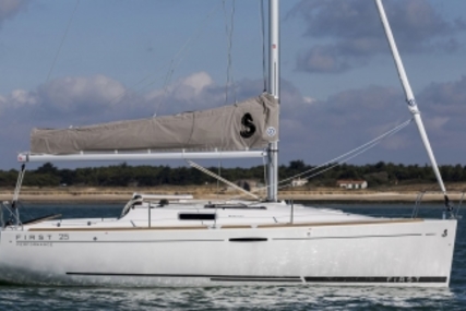Beneteau First 25 for sale in France for €64,000 (£56,135)