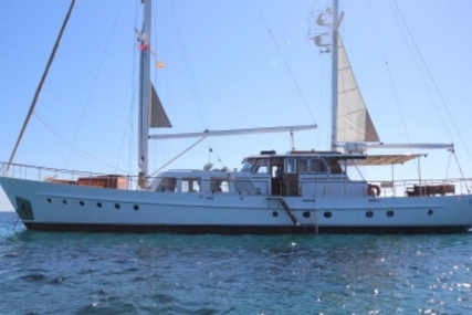 VAN DEN AKKER 2745 for sale in Spain for €895,000 (£803,967)