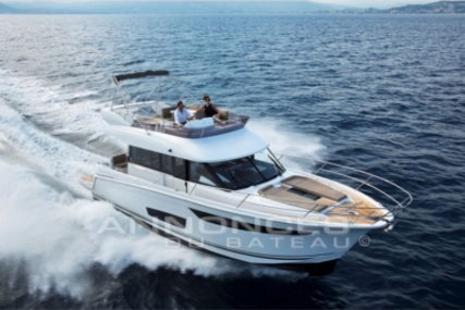 Jeanneau Velasco 43 for sale in France for €345,000 (£308,543)