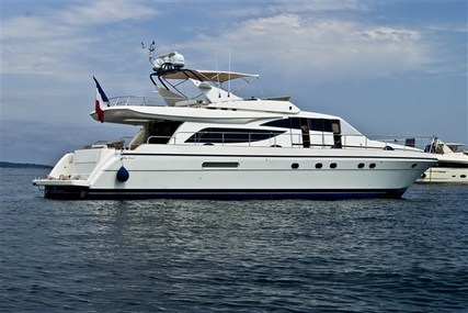 Couach 21 Yacht for sale in France for €465,000 (£406,992)