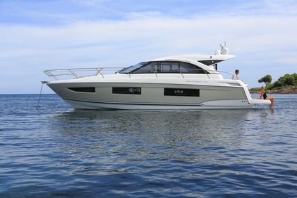Jeanneau Leader 40 for sale in France for €295,000 (£257,806)
