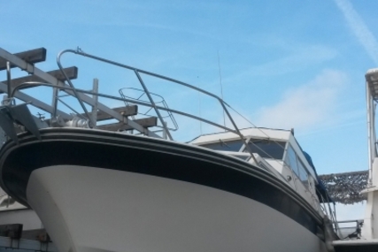 Fairline Phantom 32 for sale in France for €12,000 (£10,545)