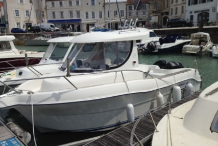 Quicksilver 635 Weekend for sale in France for €15,000 (£13,159)