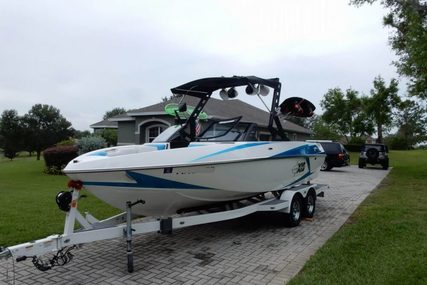Malibu Axis T22 for sale in United States of America for $ 79.900 (£ 57.338)