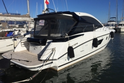 Beneteau Gran Turismo 40 for sale in France for €297,000 (£254,057)