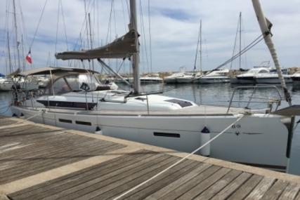 Jeanneau Sun Odyssey 409 for sale in France for €130,000 (£116,230)