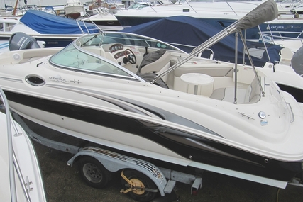 Sea Ray 240 Sundeck for sale in United Kingdom for £19,995
