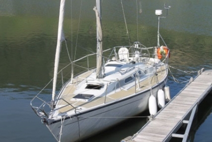 Dehler 34 TOP for sale in Portugal for €35,000 (£30,898)