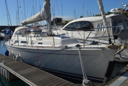 Hanse 341 for sale in Portugal for €55,000 (£48,178)