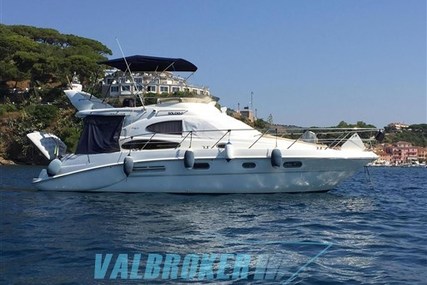 Sealine F37 for sale in Italy for €147,500 (£129,452)