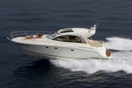 Prestige 390 S for sale in France for €179,000 (£156,868)