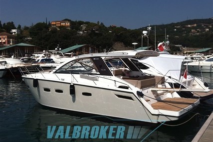 Sealine SC 35 for sale in France for €213,000 (£186,937)