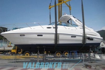 Sealine S38 for sale in France for €117,000 (£104,496)
