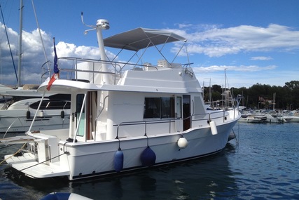 Mainship 395 for sale in France for €265,000 (£232,869)