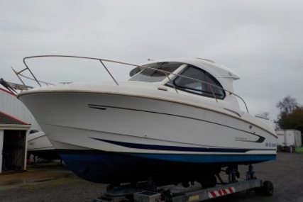 Beneteau Antares 8 for sale in France for €43,000 (£37,397)