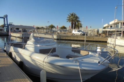 Jeanneau Cap Camarat 7.5 Cc for sale in France for €43,500 (£38,104)